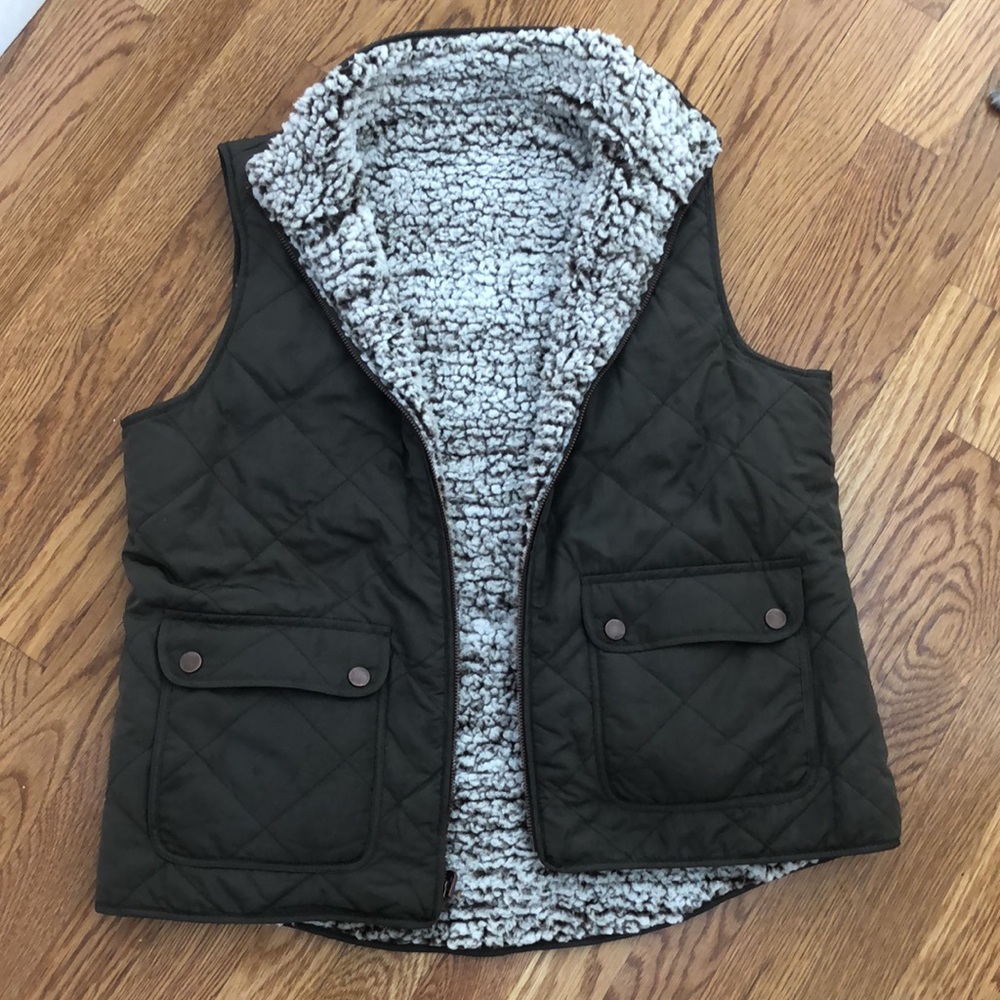 Francesca’s Reversible Fleece Lined Vest, Size Medium
